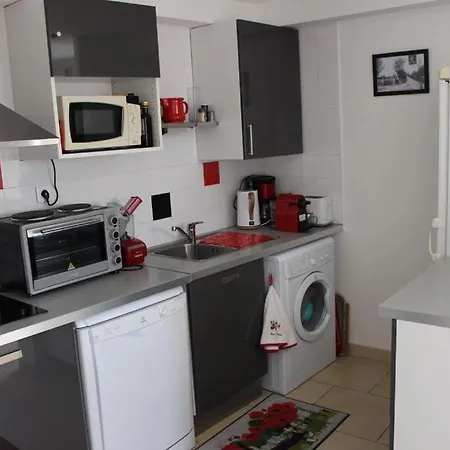 Apartman T2 Coquet Plein Centre Vue Mer Exceptionnelle. Le Lavandou